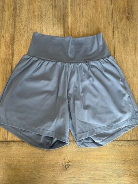 HALARA High-Waist Women’s Cool Touch Shorts | Size Small Long